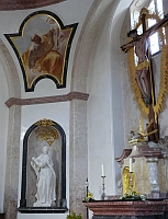 wir laden Sie zum Besuch unserer Kreuzkapelle und Michaeliskapelle ein