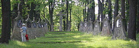 der Stationsberg und Kalvarienberg vom Kloster St. Marienthal mit eigenem Kreuzweg
