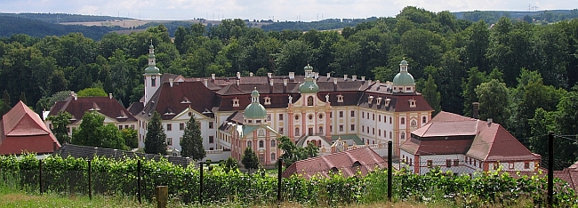 Ausblick vom Stationsberg mit Überblick über die Klosteranlage