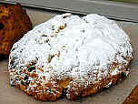 die Klosterbäckerei bietet verschiedene Stollen an